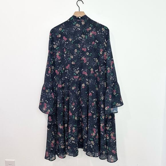 Eloquii Tie Neck Flare Sleeve Dress Blue Floral NWT size 24 - Picture 3 of 8